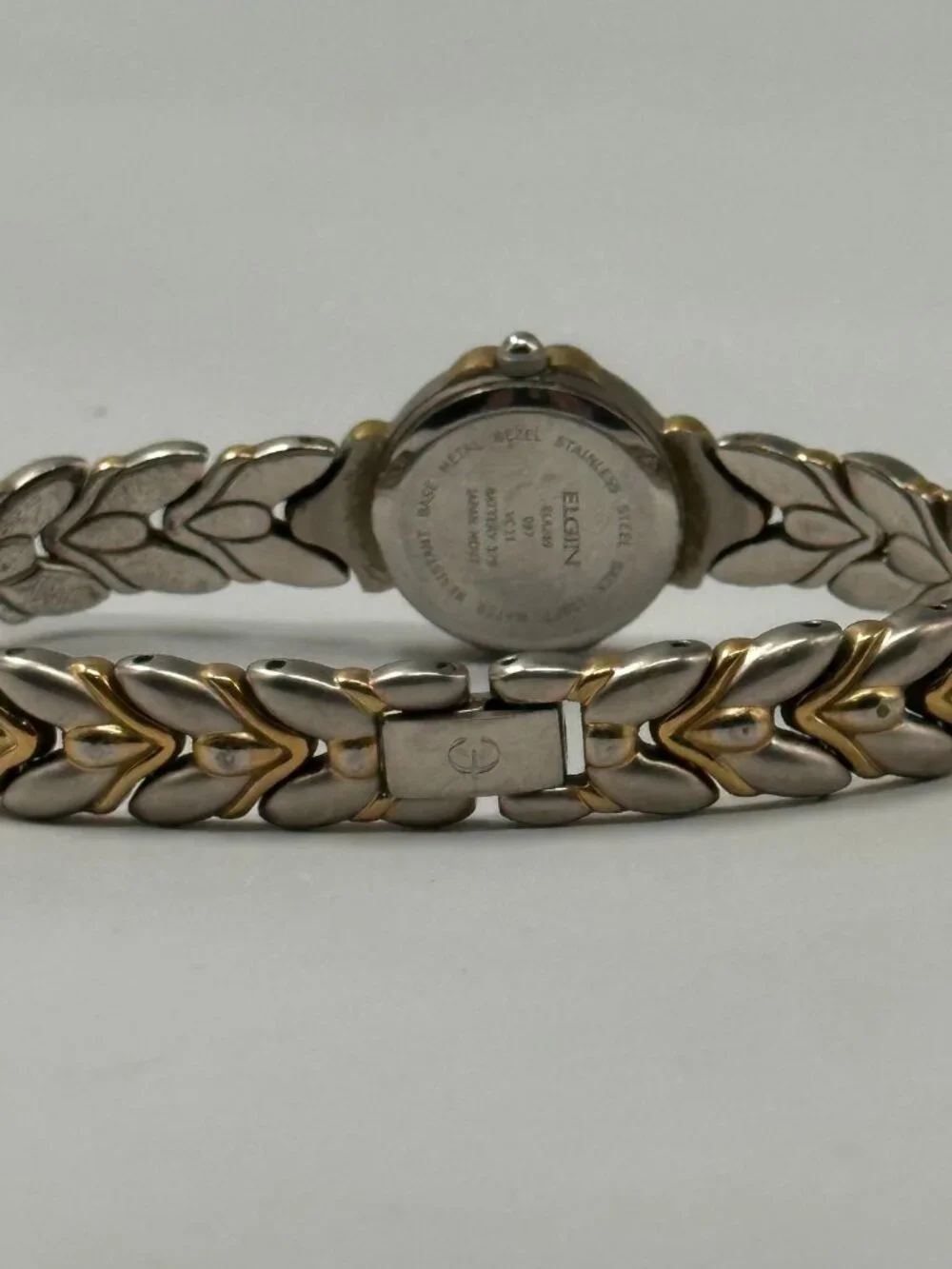 Elgin Women Watch 19mm Silver Gold Two-Tone Round Dial New Battery 6.5